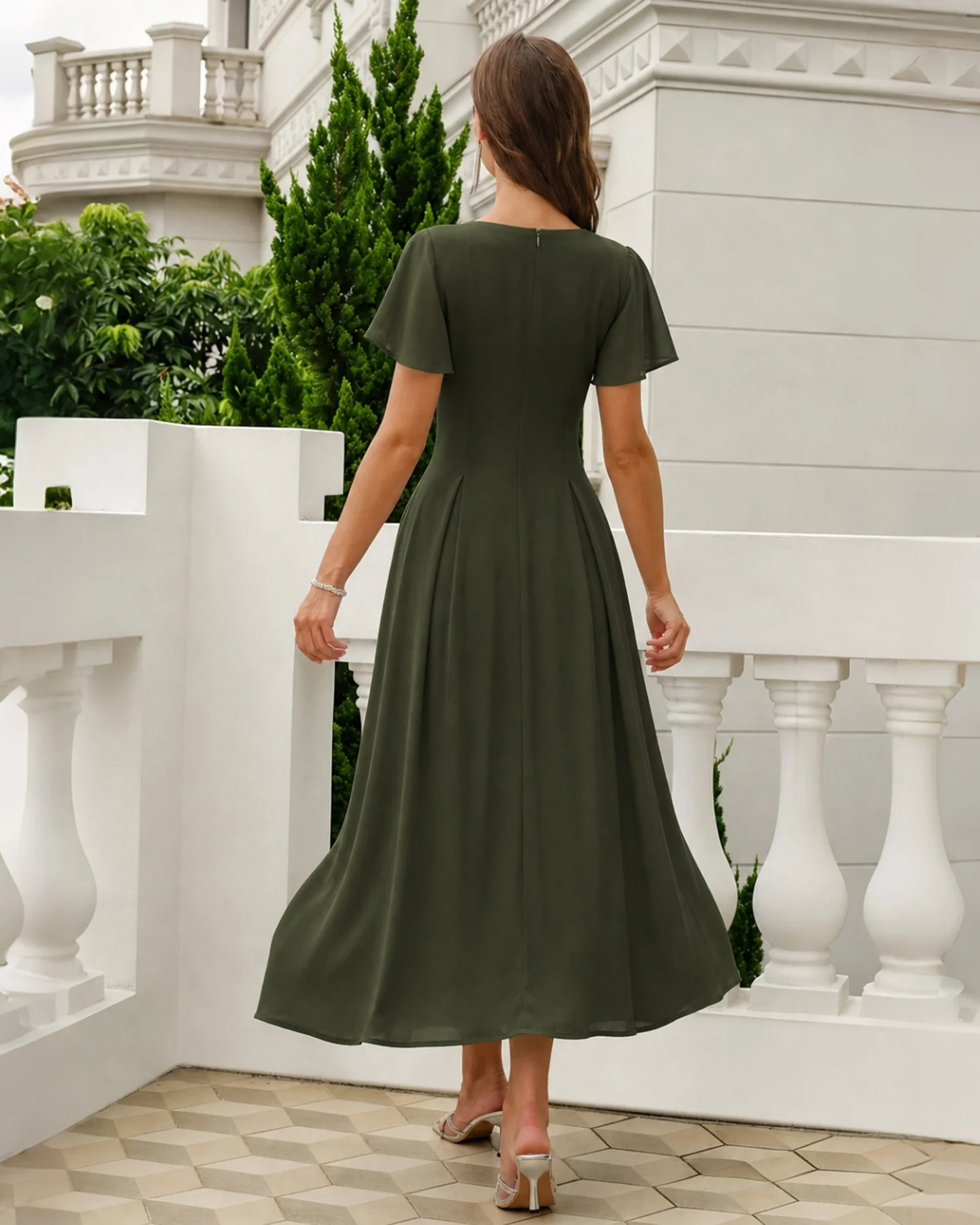 Green Sweetheart Neck Chiffon Maxi Dress - Image 2