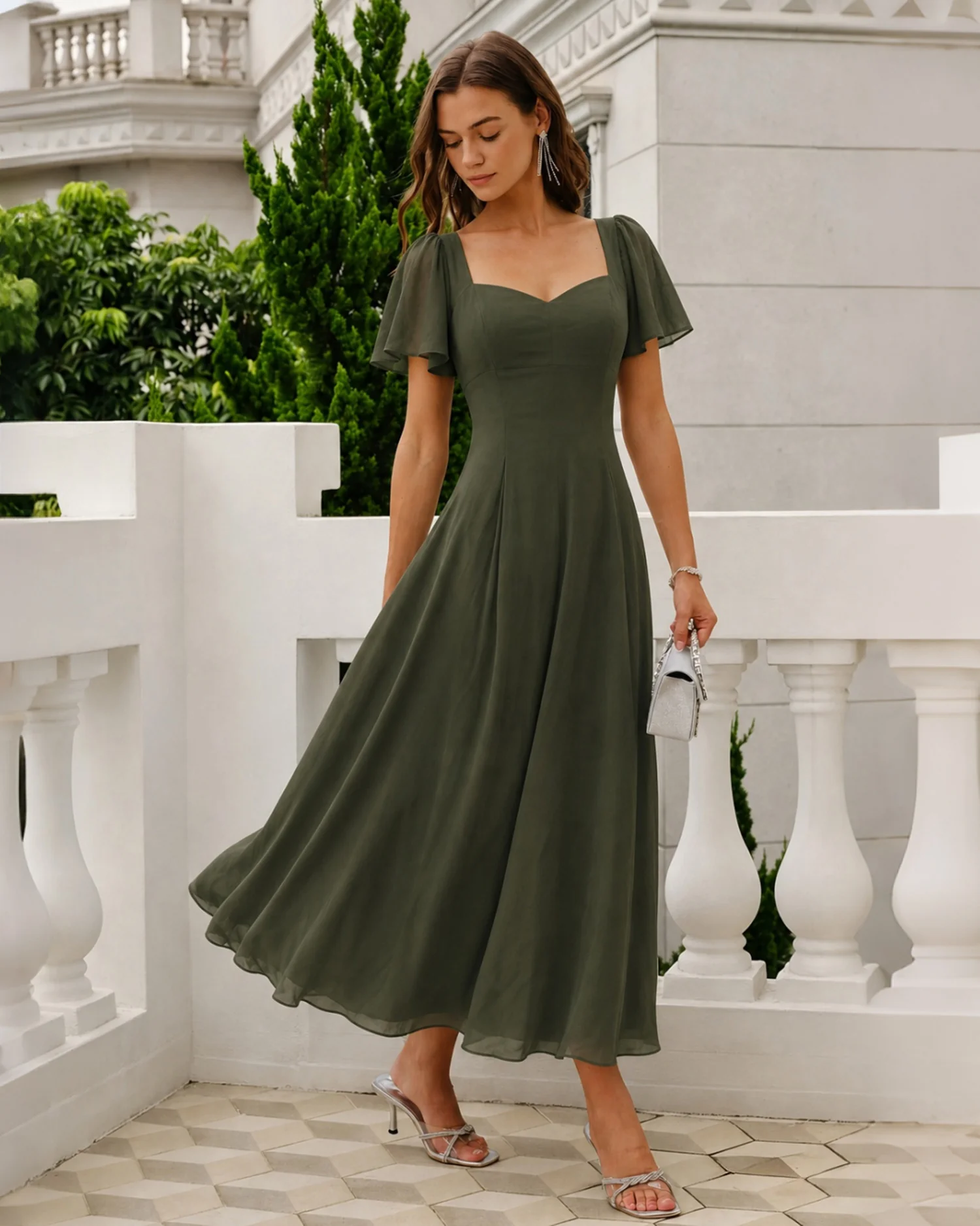 Green Sweetheart Neck Chiffon Maxi Dress - Image 3